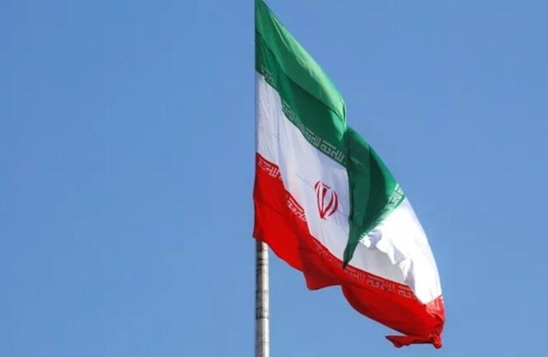 إيران 
