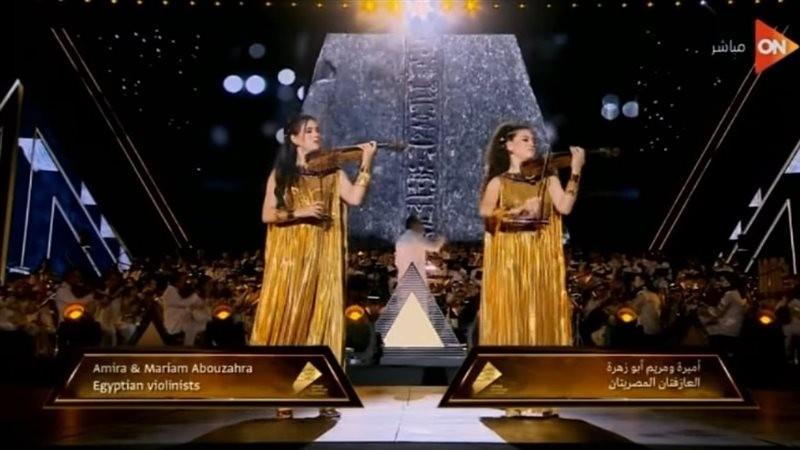 حفيدتا أبوزهرة تقدمّان مقطوعة ”هدية” من نزيه في افتتاح المتحف المصري الكبير