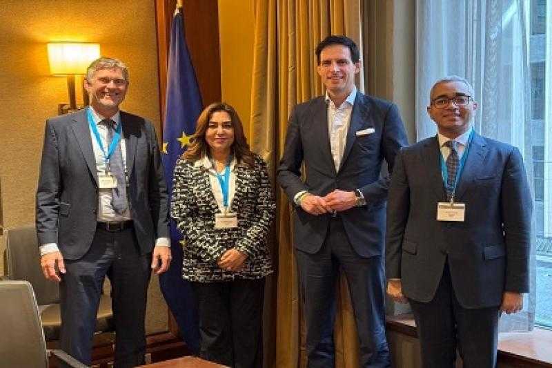 القائم بأعمال وزير البيئة تلتقي المفوض الأوروبي لشؤون المناخ لبحث عدد من الموضوعات البيئية الهامة