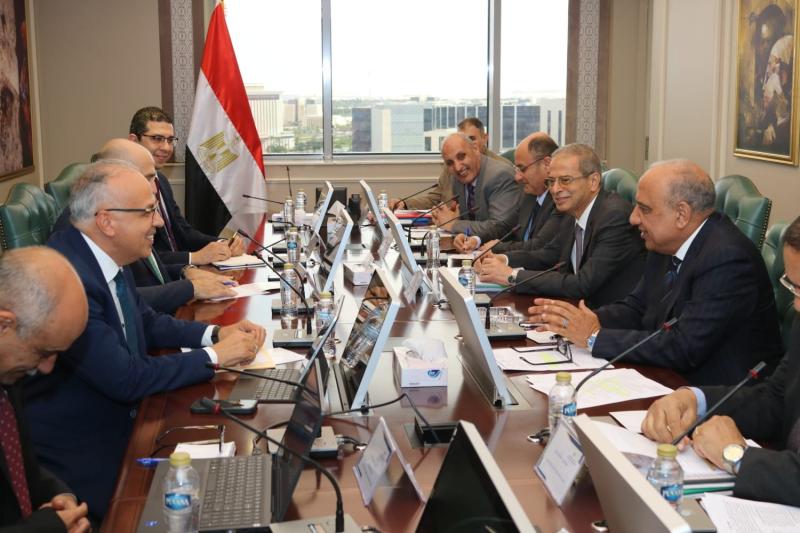 وزيرا الكهرباء والري يبحثان العمل المشترك لإدارة واستغلال الأصول المتاحة بنطاق السد العالي