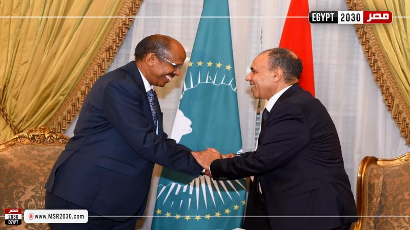 وزير الخارجية ورئيس مفوضية الاتحاد الأفريقي