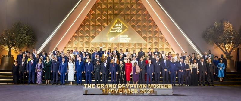 مدير اليونسكو: رؤية افتتاح المتحف المصري الكبير تمثل سعادة تعجز الكلمات عن وصفها