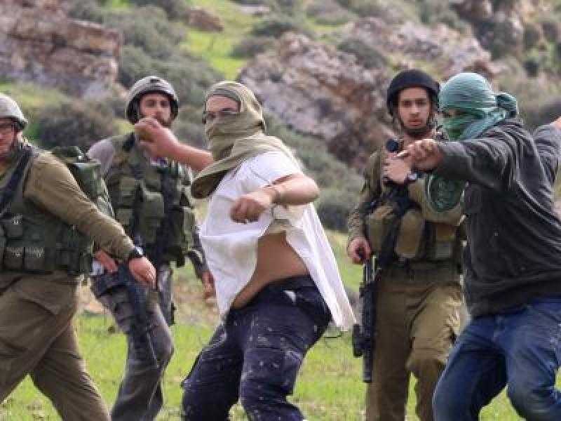 الضفة تشتعل.. اعتداءات متزامنة للمستوطنين وإصابات بين المزارعين الفلسطينيين