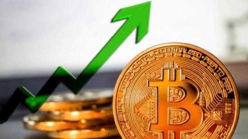 العملات الرقمية تواصل الارتفاع.. و”بيتكوين” تتجاوز 111 ألف دولار