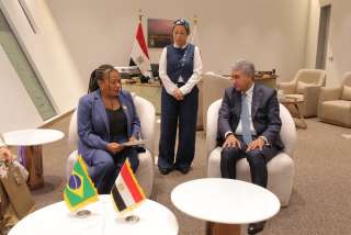 شريف فتحي: السياحة والآثار والفنون والثقافة تمثل جسورا للقوة الناعمة