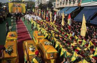لبنان.. تشييع حاشد لعناصر من حزب الله قضوا بغارات إسرائيلية جنوب البلاد