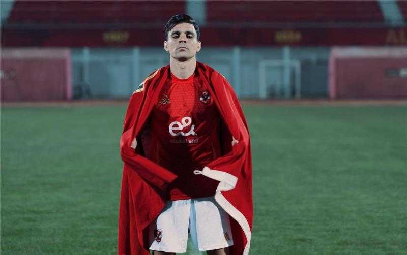 علاء إبراهيم: «بن شرقي لم يعد مفيداً للأهلي.. وجاء لإنهاء مسيرته داخل القلعة الحمراء»