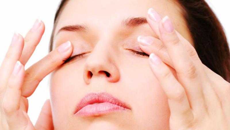 أسباب جفاف العين وطرق علاجها.. تفاصيل