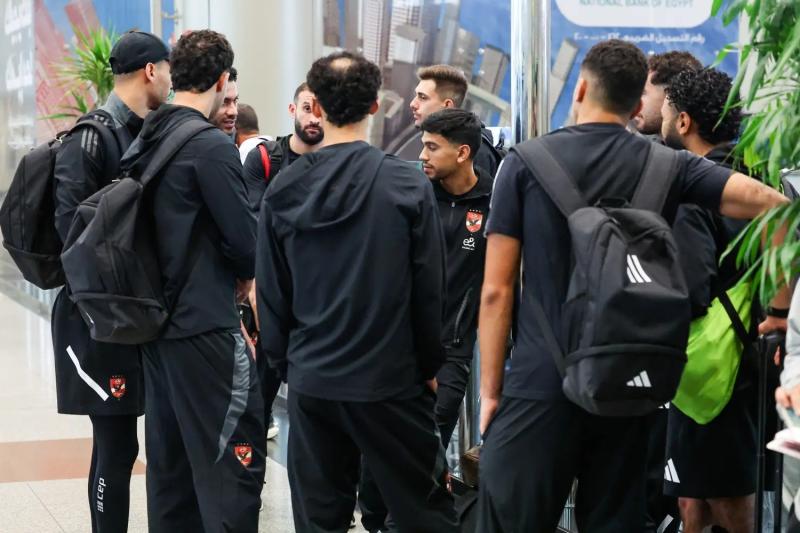 توروب يصطحب جميع اللاعبين في الأهلي للسفر إلى الإمارات