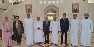 مساعد وزير الخارجية يزور مسقط لبحث أوضاع الجالية المصرية