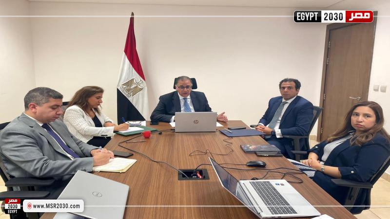 نائب وزير الخارجية يلتقي بمجموعة من الشباب المصريين الدارسين بالخارج