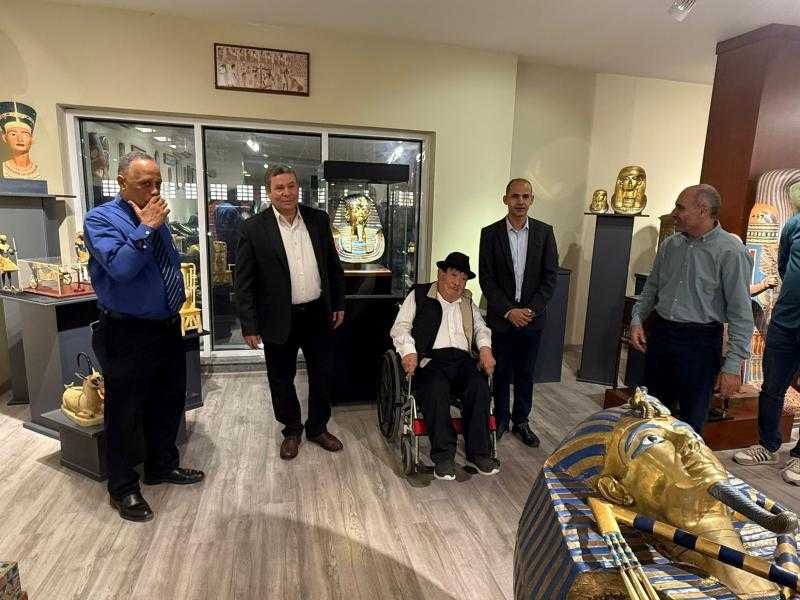 عالم الآثار الياباني يوشيمورا يشيد بـ«كنوز مصر»: كفاءات مصرية تُبهر العالم وتضيف صفحة جديدة لمجد الحضارة المصرية