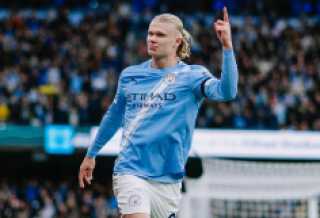 هالاند يتوج بجائزة أفضل هدف في أكتوبر ويخطف الأنظار من عمر مرموش