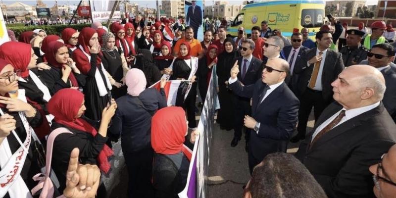 أهالي كفر الشيخ يحييون محافظ كفر الشيخ