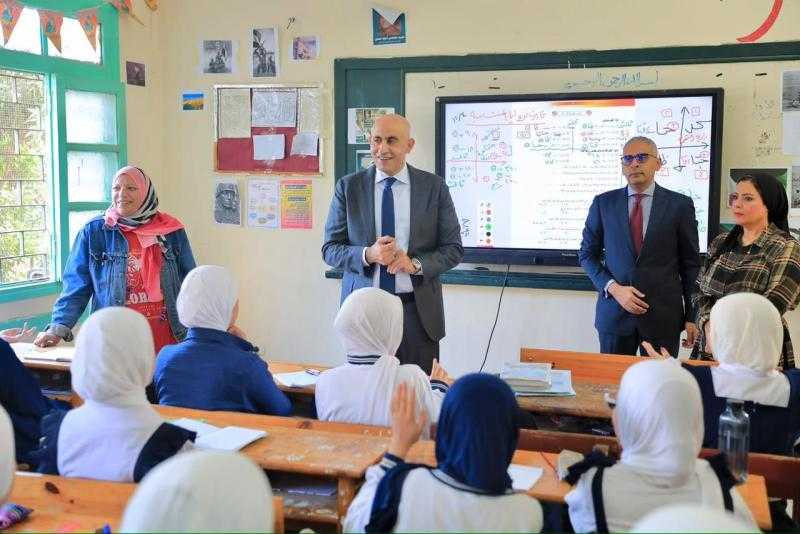 وزيرالتعليم يجري جولة مفاجئة بعدد من مدارس محافظة الدقهلية