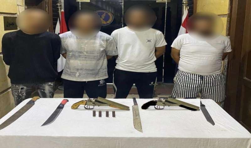 المتهمين 