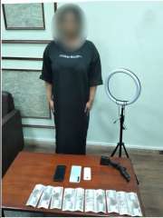 ضبط صانعة محتوى لنشر فيديوهات خادشة للحياء على... ضبط صانعة محتوى لنشر فيديوهات خادشة للحياء على مواقع التواصل