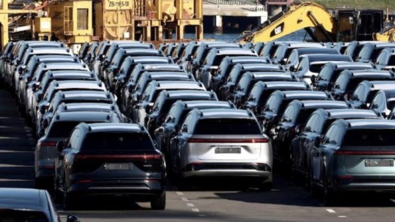 مبيعات السيارات 