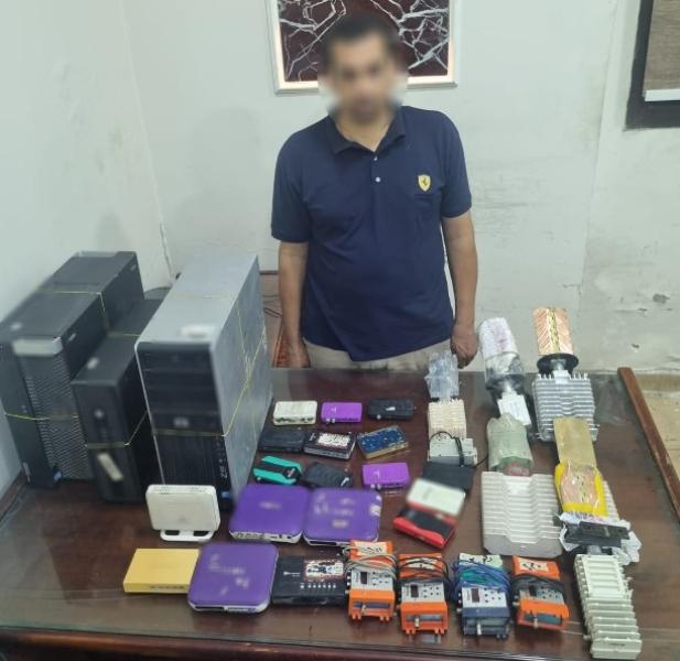 ضبط شخص أنشأ محطة بث تلفزيوني لاسلكية بدون ترخيص بالشرقية