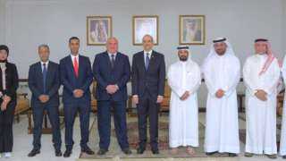 وفد النقابة العامة للعاملين بالنيابات والمحاكم يلتقي وزير الشئون القانونية البحريني