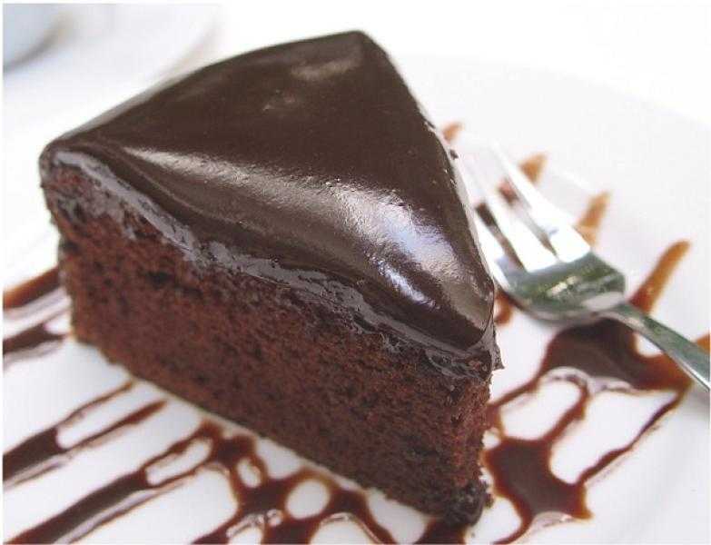 طريقة عمل كيكة بصوص الشكولاتة الهشة