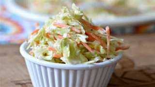 زي بتاعت المطاعم.. طريقة عمل سلطة كول سلو زي بتاعت المطاعم.. طريقة عمل سلطة كول سلو
