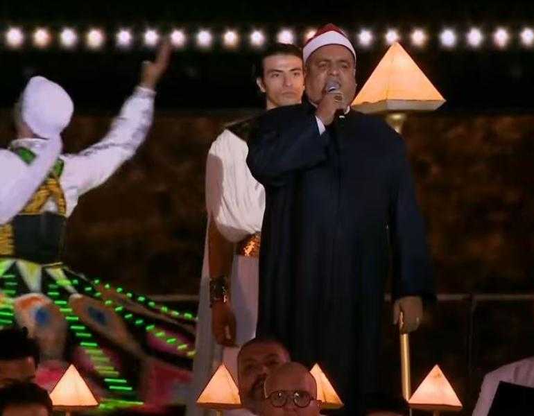 المنشد إيهاب يونس: تشرفت بالمشاركة في حفل افتتاح المتحف المصري الكبير