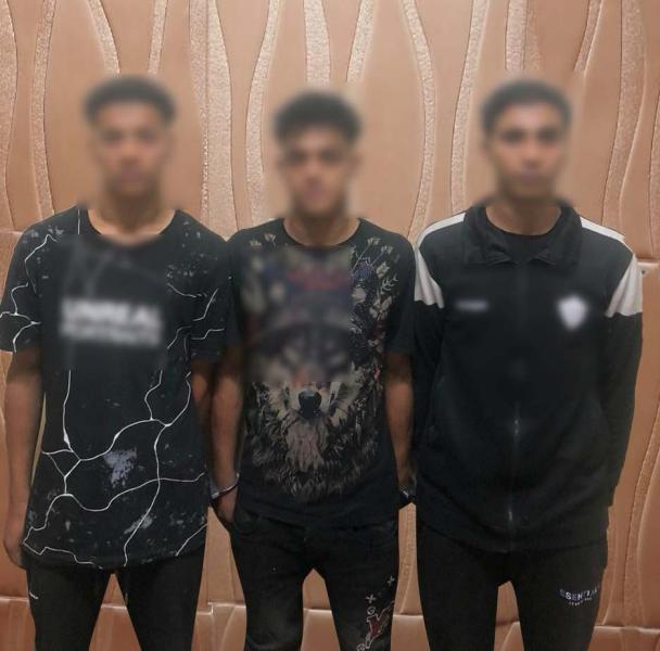 ضبط المتهمين بالاعتداء على منزل مواطن وإتلاف سيارته بالجيزة بعد تداول فيديو