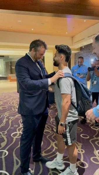 بيراميدز يغادر فندق الإقامة متجهًا إلى استاد آل نهيان لمواجهة الزمالك في السوبر المصري