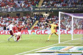 جراديشار يسجل الهدف الثاني للأهلي في شباك سيراميكا كليوباترا