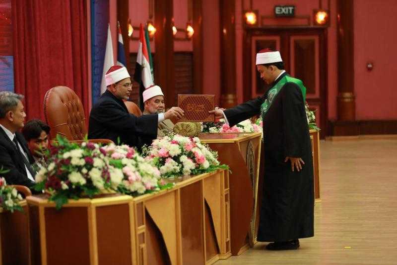 رئيس جامعة الأزهر يشهد احتفالية تخريج أبناء تايلاند.. تفاصيل