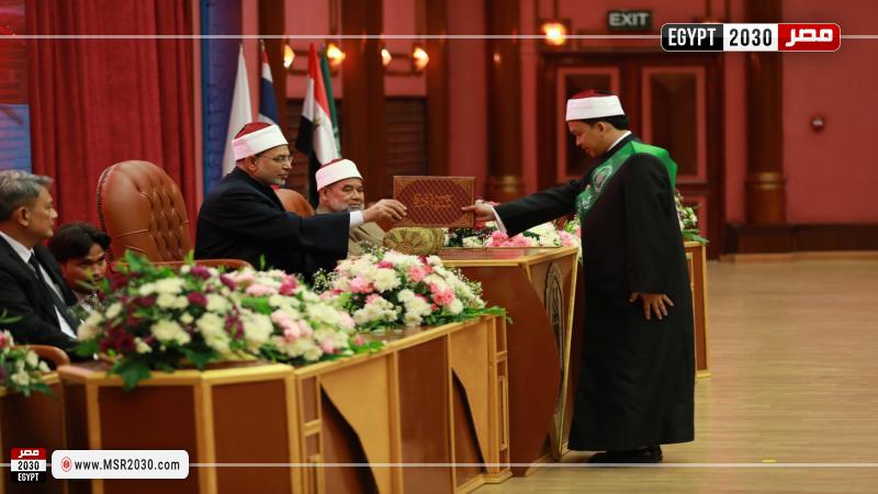  احتفالية تخريج أبناء تايلاند