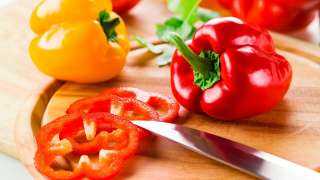 لن تصدق فوائد تناول الفلفل الألوان لن تصدق فوائد تناول الفلفل الألوان