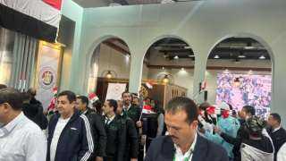 إقبال كثيف للمصريين بالخارج على لجان تصويت مجلس... إقبال كثيف للمصريين بالخارج على لجان تصويت مجلس النواب في الخليج