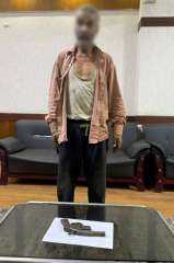 الأمن يكشف تفاصيل فيديو شخص يحمل سلاحًا ناريًا... الأمن يكشف تفاصيل فيديو شخص يحمل سلاحًا ناريًا ويسير خلف أطفال بسوهاج