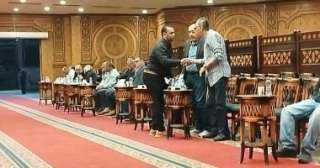 من بينهم هنيدي وأحمد آدم وبيومي فؤاد..الفنانون يشاركون... من بينهم هنيدي وأحمد آدم وبيومي فؤاد..الفنانون يشاركون في عزاء السيناريست أحمد عبد الله