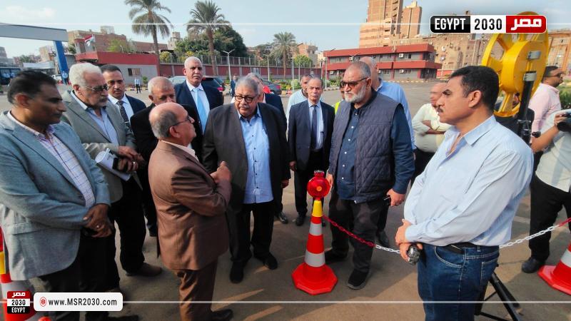 جولة رئيس القابضة للمياه في محطة الصرف الصحى بالاميرية