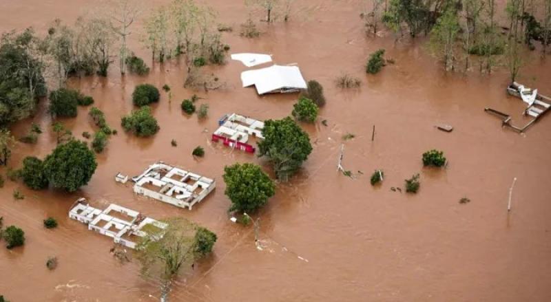 مقتل 6 وإصابة المئات جراء إعصار في جنوب البرازيل