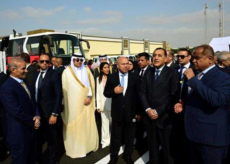 رئيس الوزراء يشهد اصطفافاً لعدد من وسائل النقل المختلفة على هامش مؤتمر النقل الذكي