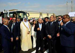 رئيس الوزراء يشهد اصطفافاً لعدد من وسائل النقل... رئيس الوزراء يشهد اصطفافاً لعدد من وسائل النقل المختلفة على هامش مؤتمر النقل الذكي