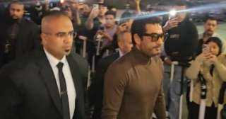 عمرو سعد ودرة وجوري بكر أول الحضور... عمرو سعد ودرة وجوري بكر أول الحضور فى عزاء والد محمد رمضان