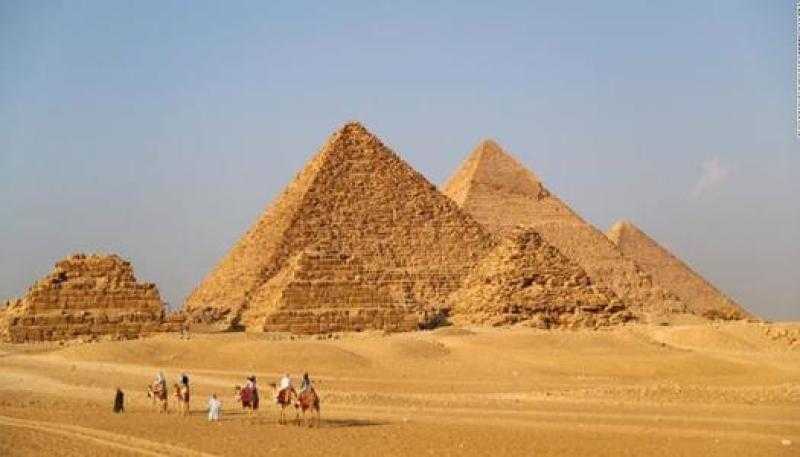 إخلاء سبيل 3 سائحين بعد تجردهم من الملابس بالمنطقة الأثرية