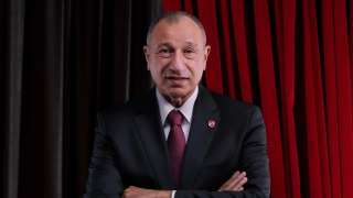 الخطيب يهنئ لاعبي الأهلي وجهازهم الفني والإداري بالسوبر... الخطيب يهنئ لاعبي الأهلي وجهازهم الفني والإداري بالسوبر المصري