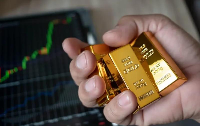الذهب يرتفع 2% لأعلى مستوى منذ أسبوعين مدعومًا بمخاوف تباطؤ الاقتصاد العالمي
