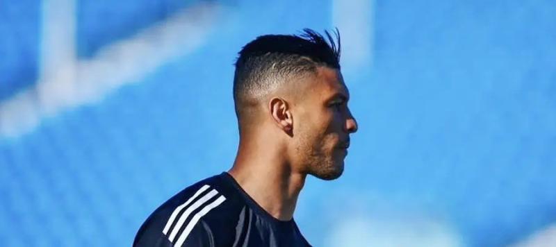 أشرف داري: الأهلي دائمًا على قدر المسئولية.. والتتويج بالسوبر بداية لموسم بطولات