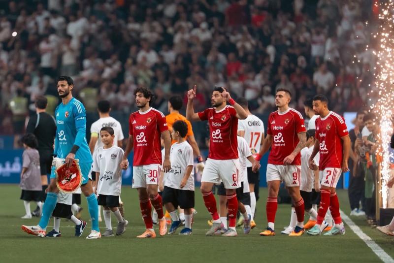 الشحات: لاعبو الأهلي على قدر المسئولية.. والجماهير تستحق لقب السوبر