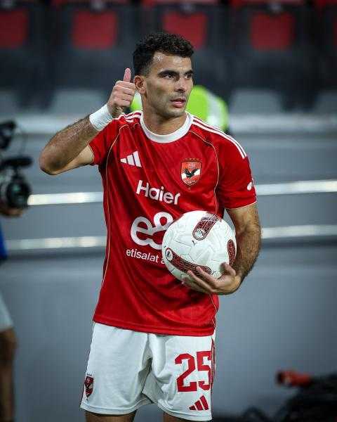 إعلامي: «زيزو أظهر شخصية كبيرة أمام هجوم جماهير الزمالك»