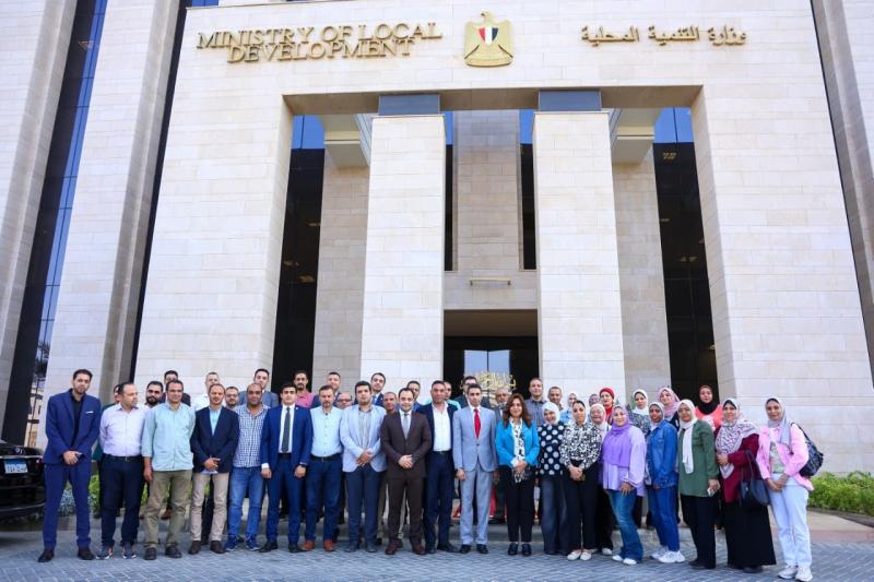 وزيرة التنمية المحلية تلتقي متدربي البرنامج الثاني من مبادرة «الحزم التدريبية لكوادر الإدارة الحكومية»