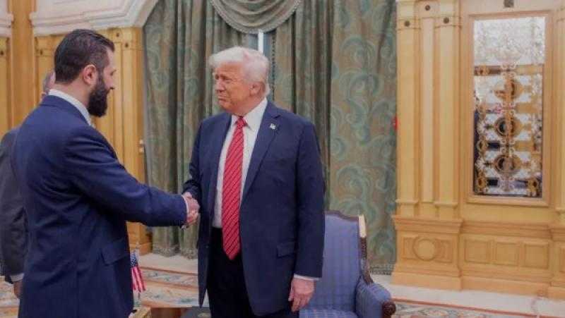 لقاء الشرع وترامب ينتهي بتعليق ”قيصر”.. واشنطن تفتح باباً ”مشروطاً” لسوريا