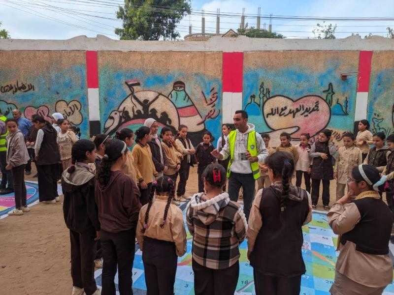 محافظ الغربية يشيد بحملات التوعية المائية والبيئية بمدارس المحافظة